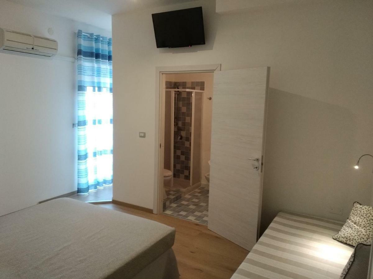 Omphalos Hotel อาลเกโร ภายนอก รูปภาพ
